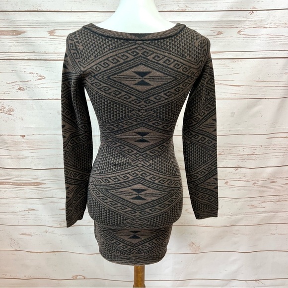 Rachel Pally Long Sleeve Mini Sweater Bodycon Dress in Brown Intarsia - Picture 5 of 7